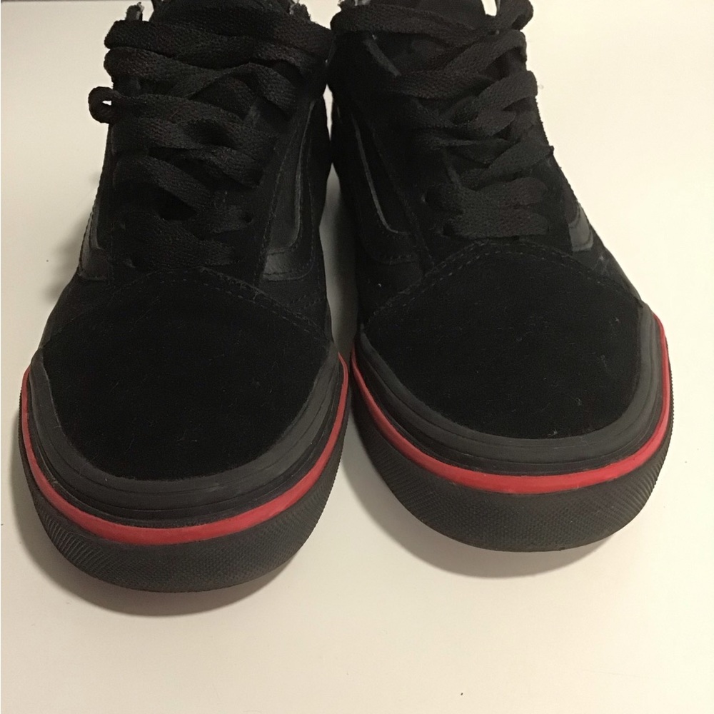 Vans Old Skool Skate Shoes Black Flame Wall” Size 5 (boy)  - 6.5 (Girl) Unixes